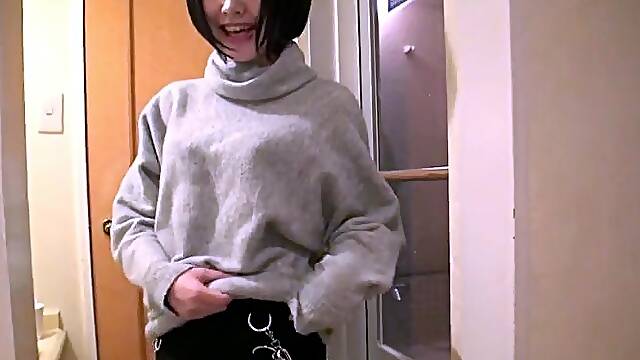 Japanese Asian mature giving blowjob to lucky guy